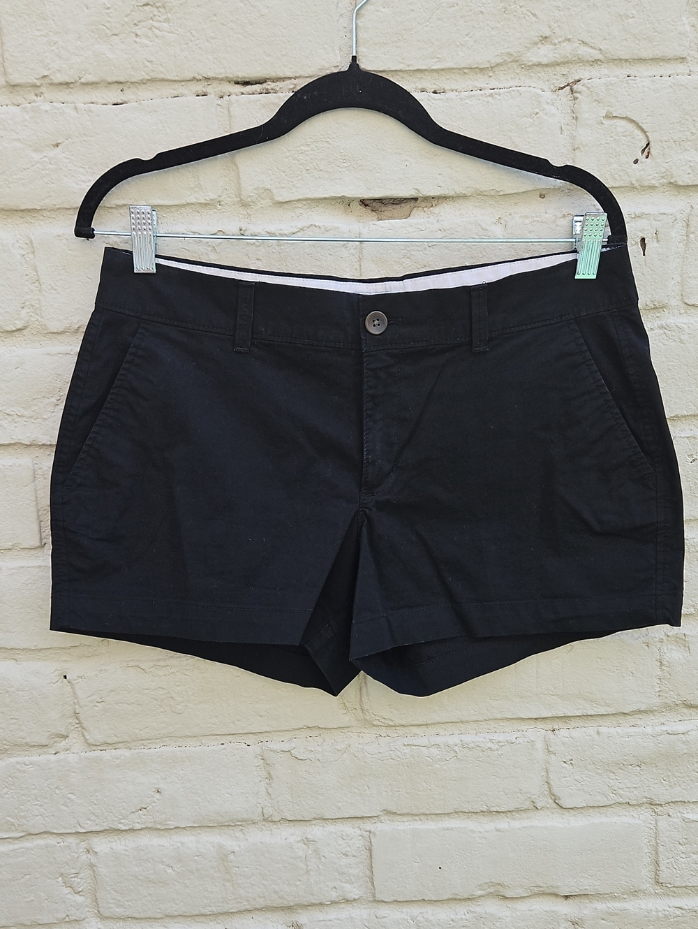 Old Navy Mid-rise Black Chino Shorts